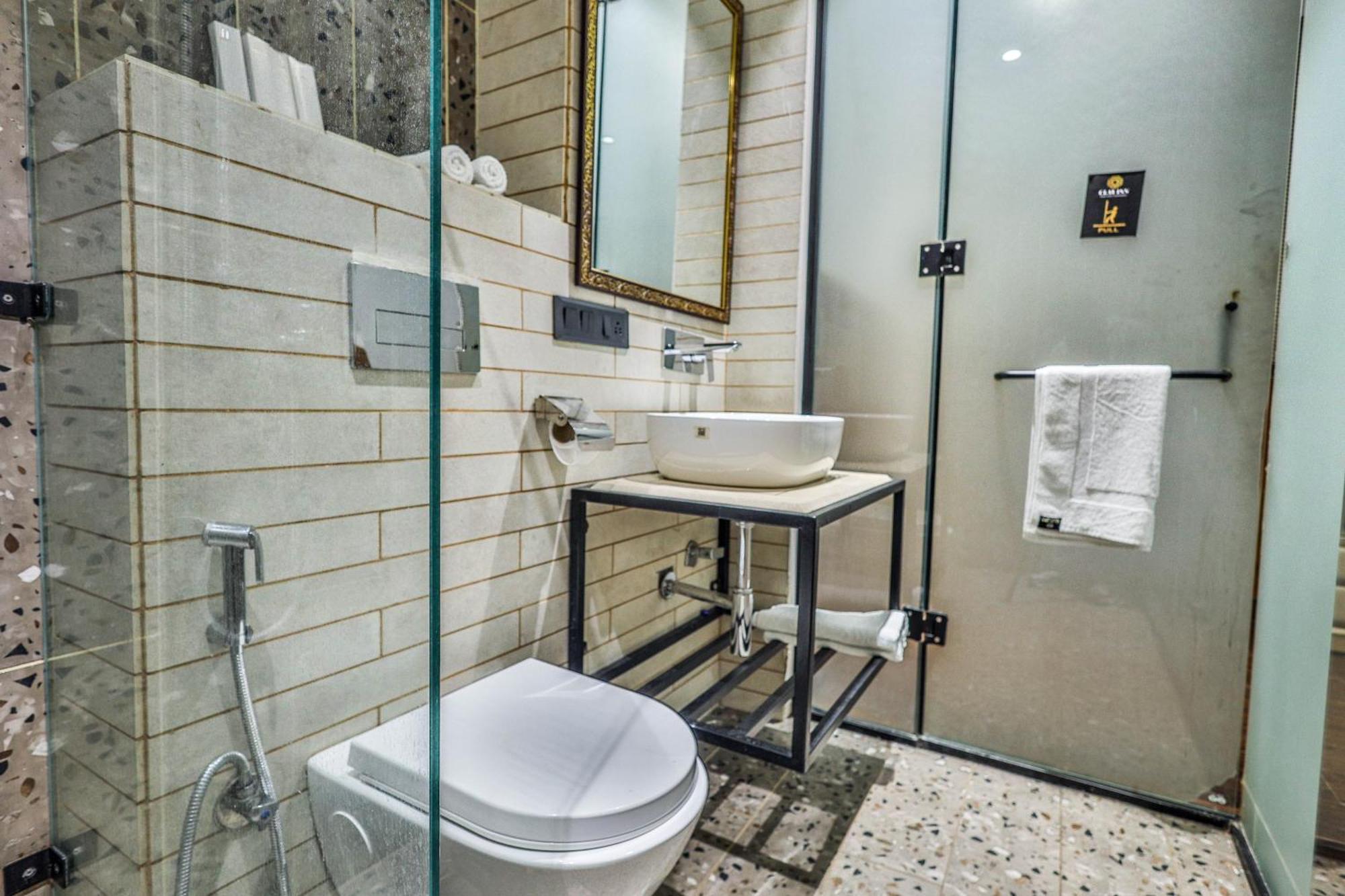 Clay Inn Hotels, Paschim Vihar Delhi  Bagian luar foto
