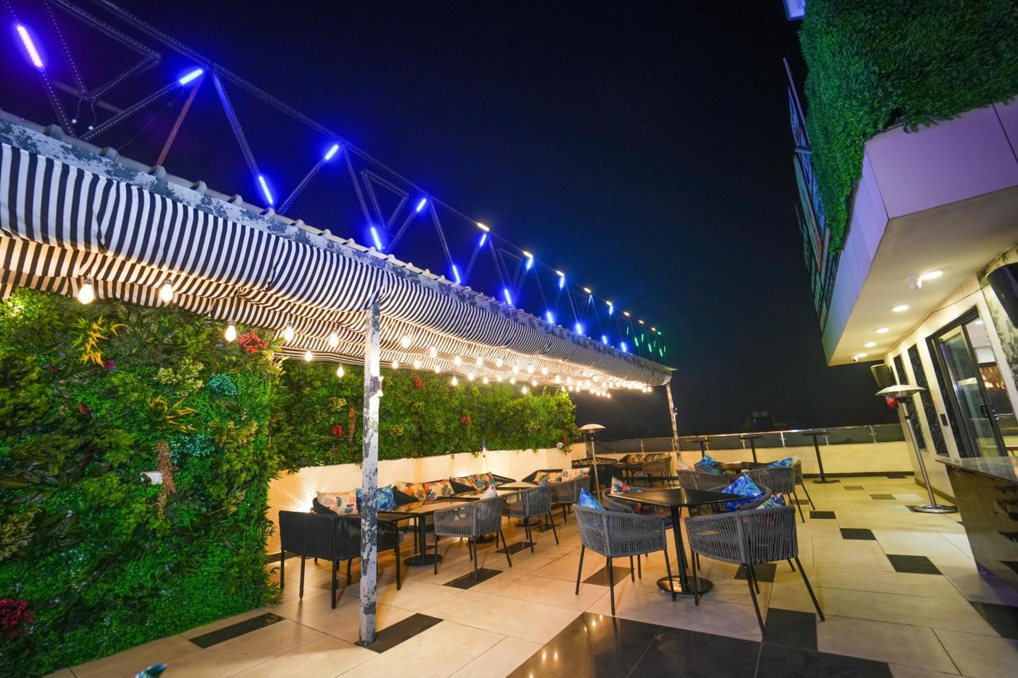 Clay Inn Hotels, Paschim Vihar Delhi  Bagian luar foto